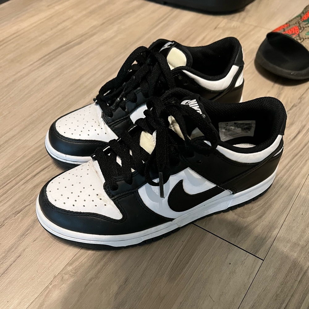 Nike Panda Dunks